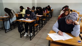 Kahramanmaraş’ta Üniversite Adaylarına Ücretsiz Deneme Sınavı Desteği