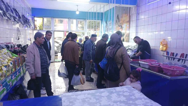 Ahlat’ta soğuk havalarla birlikte balık satışları arttı