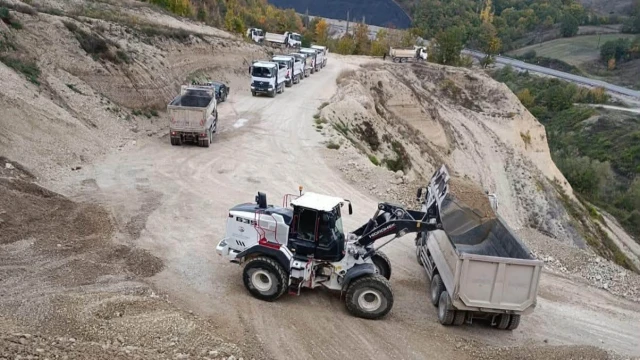 Alçakbel köyünde stabilize yol çalışması tamamlandı
