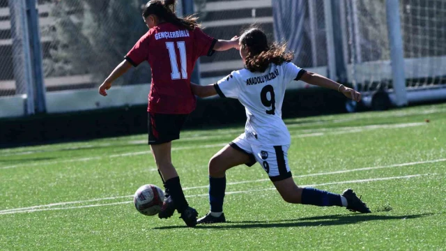 Anadolu Yıldızları, Gençlerbirliği’ni 3-1 ile geçti