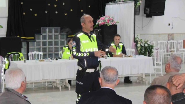 Aydın’da servis şoförleri ve rehber personellere trafik eğitimi