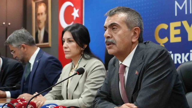 Bakan Tekin: "Sahtekarlara, hırsızlara sahip çıkan bir muhalefetle karşı karşıyayız"