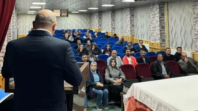 Bayburt Fen Lisesinde öğrencilerin başarıları velilerle değerlendirildi
