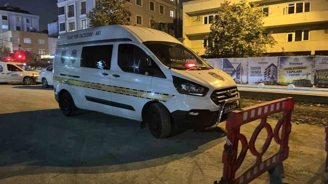 Bayrampaşa’da İSKİ’nin çalışmasında yolda oluşan göçüğe düşen işçi hayatını kaybetti