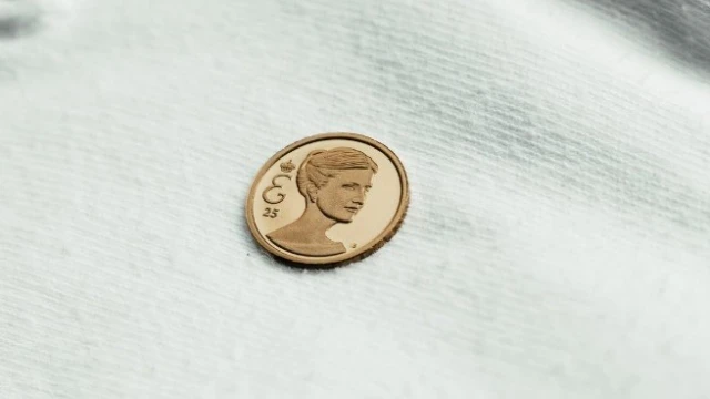Belçika Prensesi Elisabeth’e Özel Altın Para ve Pul