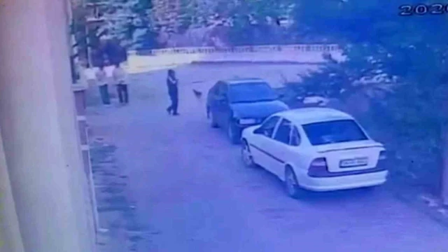 Bolu’da park halindeki otomobilden saat çaldı