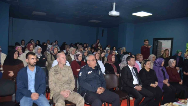 Bulanık’ta madde bağımlılığıyla mücadele semineri düzenlendi