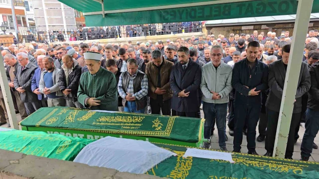 Çorum’daki kazada hayatını kaybeden anne ve 2 evladı toprağa verildi