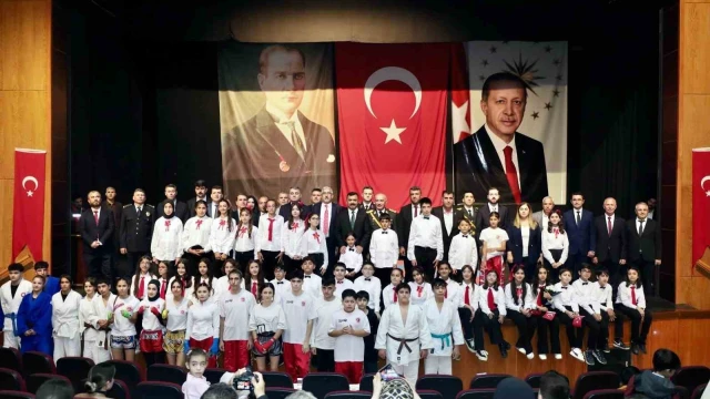 Kahta’da Cumhuriyet’in 103. Yılı Coşkuyla Kutlandı
