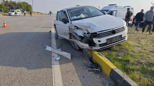 Diyarbakır’da otomobil ile tır çarpıştı: 4 yaralı