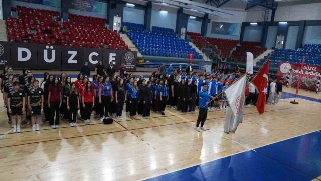 Düzce’de okul sporları sezonu açılış seremonisi gerçekleştirildi