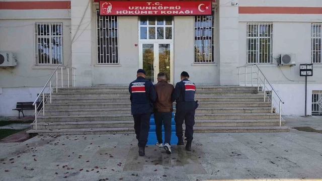 Edirne’de 23 düzensiz göçmen yakalandı, organizatör tutuklandı