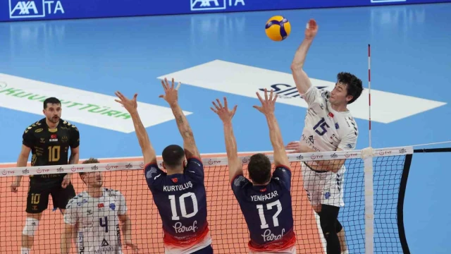 Efeler Ligi: Altekma: 0 - Halkbank: 3