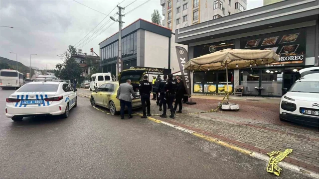 Emlak ofisinde silahlı kavga: 1 ölü, 1 yaralı