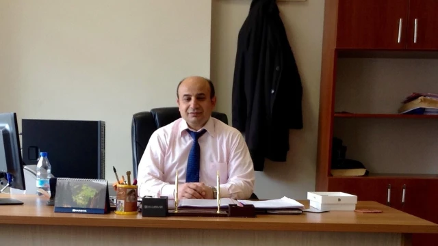 Erzincan’da adliye personeli çatıdan düşerek hayatını kaybetti