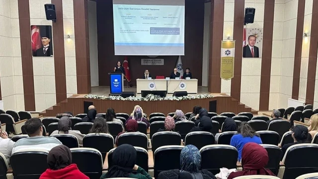 ETÜ’de Cumhuriyet ve Kalkınma Paneli Düzenlendi