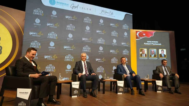 Gençlere kariyer yolculuğunda yol gösterecek zirve