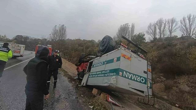 Giresun Orman Bölge Müdürlüğü’ne ait araç Suşehri’nde kaza yaptı: 3 yaralı