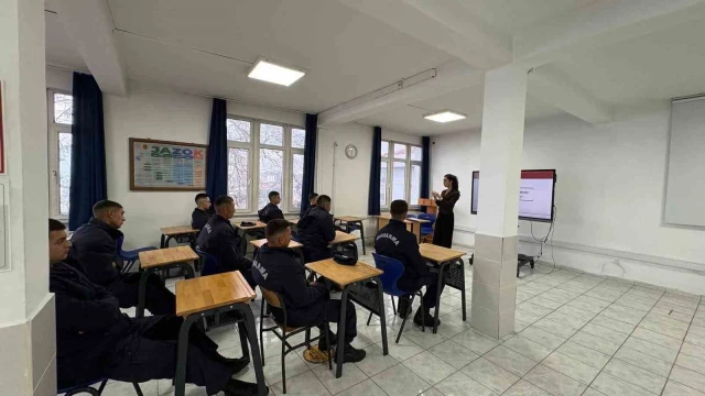 Jandarma personeline kadına şiddetle mücadele eğitimi