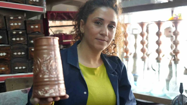 Kadın bakır ustası erkeklere taş çıkartıyor