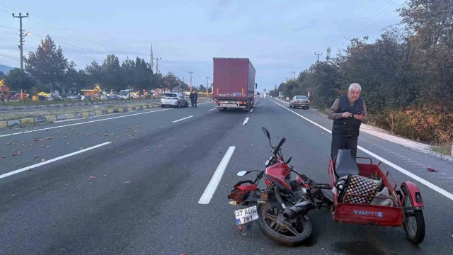 Kastamonu’da otomobil ile üç sepetli motosiklet çarpıştı: 1 yaralı