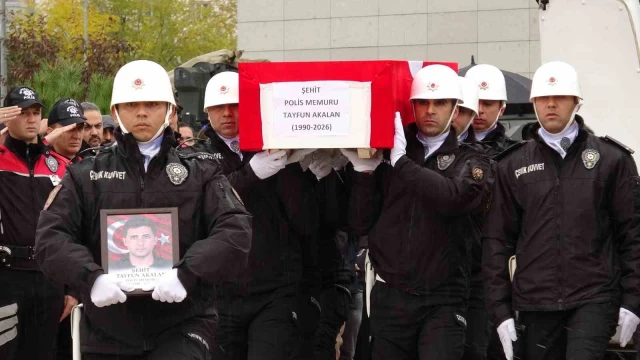 Kazada şehit düşen polis memuru için uğurlama töreni düzenlendi