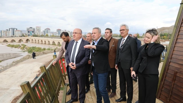 Kızılırmak kıyısında Sokak Lezzetleri binasının temeli atıldı