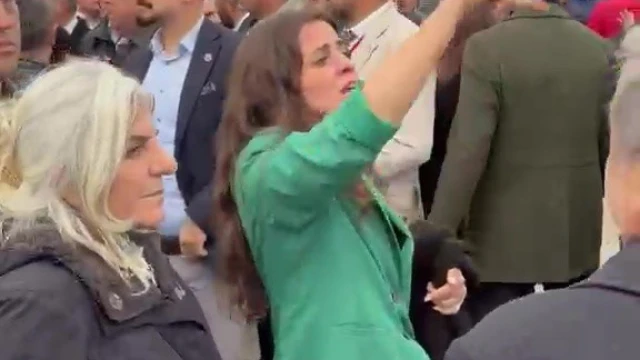 Maltepe’de CHP’liler ile YENİ Parti’liler arasında kavga çıktı