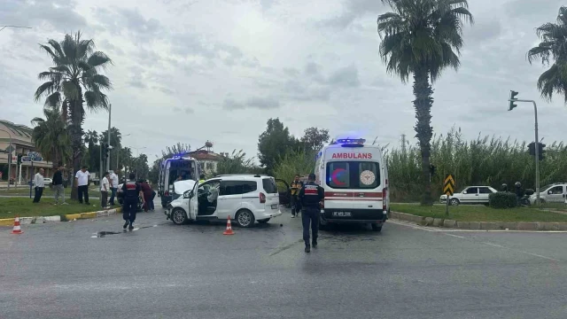 Manavgat’ta trafik kazası:3 yaralı