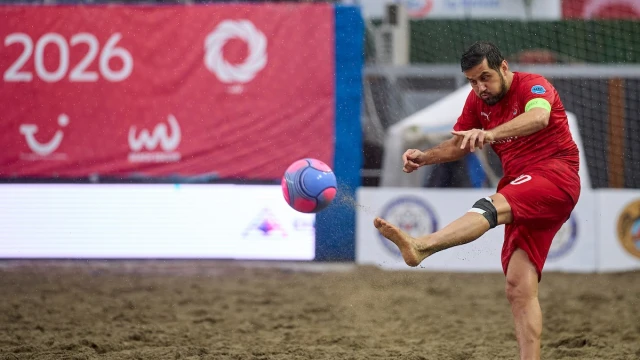 Plaj Futbolu Dünya Kulüpler Şampiyonası’nda Alanya Belediyespor penaltılarla çeyrek finalde