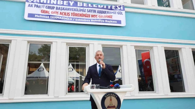Şahinbey Belediyesi, üniversite öğrencilerine "Genç Ofisi" açtı