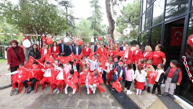 Şehzadeler’de miniklerden cumhuriyet coşkusu