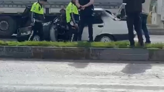 Seyir halindeki otomobilde yangın