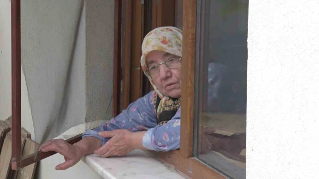Şile’de evleri su bastı: 3 kardeş evde mahsur kaldı