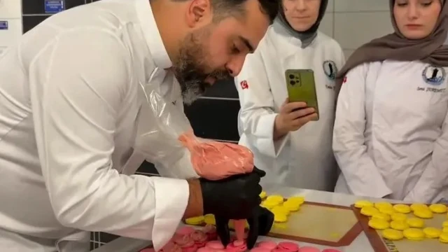 Sinop’ta geleceğin şefleri makaron yapımını öğrendi