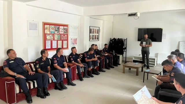 Sinop’ta jandarmaya Kara Avcılığı Kanunu eğitimi
