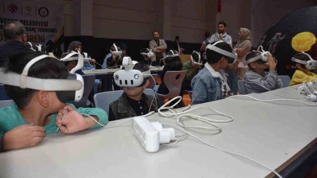 Siverek’te çocuklar uzay ve sanal gerçeklikle buluştu