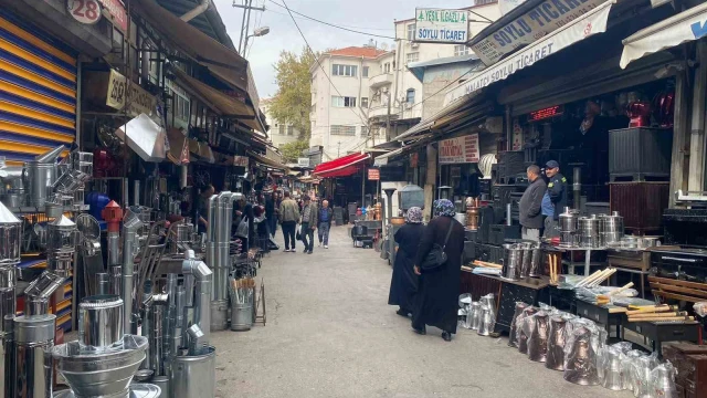 Sobacılar Çarşısı’nda kış hareketliliği: Sobalar 5 bin liradan başlıyor