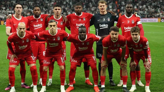 Trendyol Süper Lig: Beşiktaş: 0 - Başakşehir: 0 (İlk yarı)