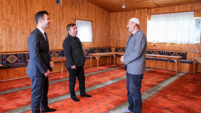Vali Aydoğdu, Darü’s Selam Gençlik Merkezi’nde incelemelerde bulundu