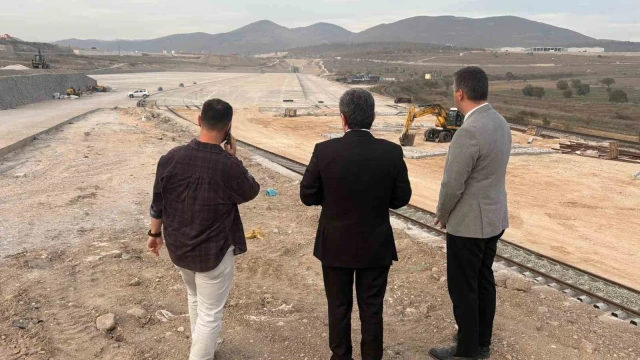 Vali Tavlı, 1 milyar TL’lik demiryolu iltisak hattını inceledi