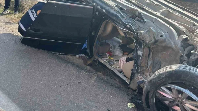 Van’da otomobil takla attı: 2 yaralı