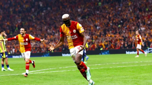 Victor Osimhen ligdeki gol sayısı 8’e çıkardı