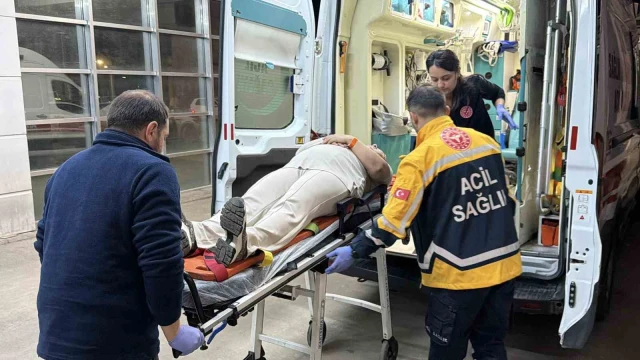 Yardıma koşarken aracın çarptığı kadın yaralandı