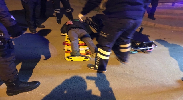 Adana’da motosiklet sürücüsüne otomobille çarpıp kaçan zanlılar gözaltına alındı