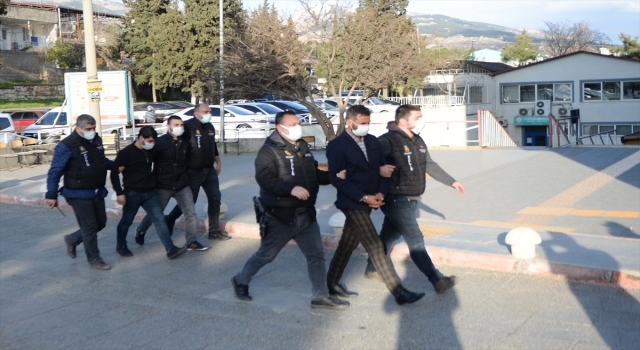Kahramanmaraş’ta gasp iddiasıyla yakalanan 3 zanlı tutuklandı