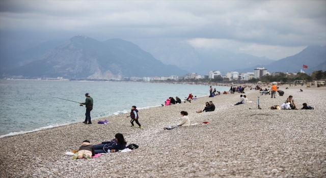 ”Turizmin başkenti” Antalya’da ”kısıtlamasız” ilk cumartesi