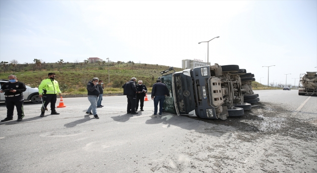Hatay’da otomobil ile beton mikseri çarpıştı: 1 ölü, 2 yaralı