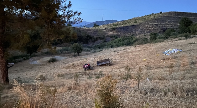 Antalya’da devrilen traktörün altında kalan sürücü öldü