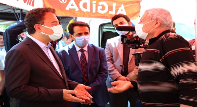 DEVA Partisi Genel Başkanı Babacan, Isparta’da semt pazarını gezdi